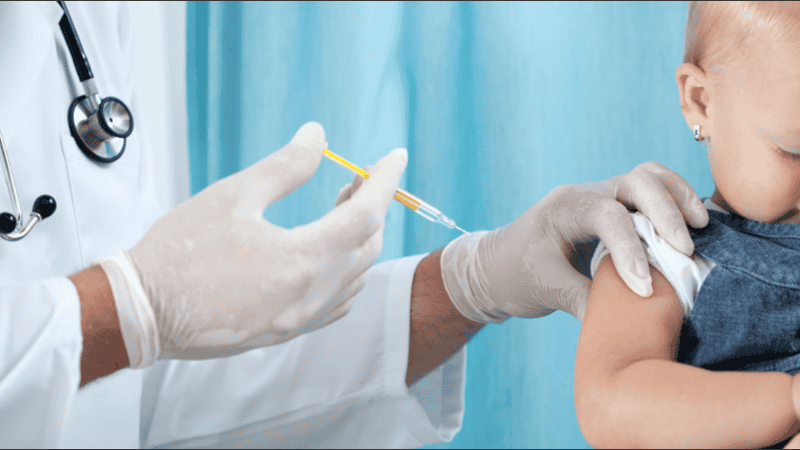 Mendoza activa denuncias contra padres por no vacunar y alerta por la baja cobertura.