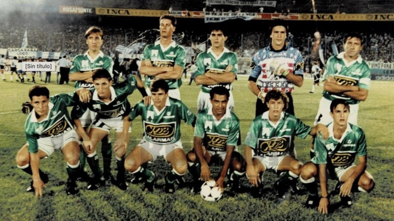Pobersnik junto a Oscar Garré y Facundo Sava, en Ferro. 
