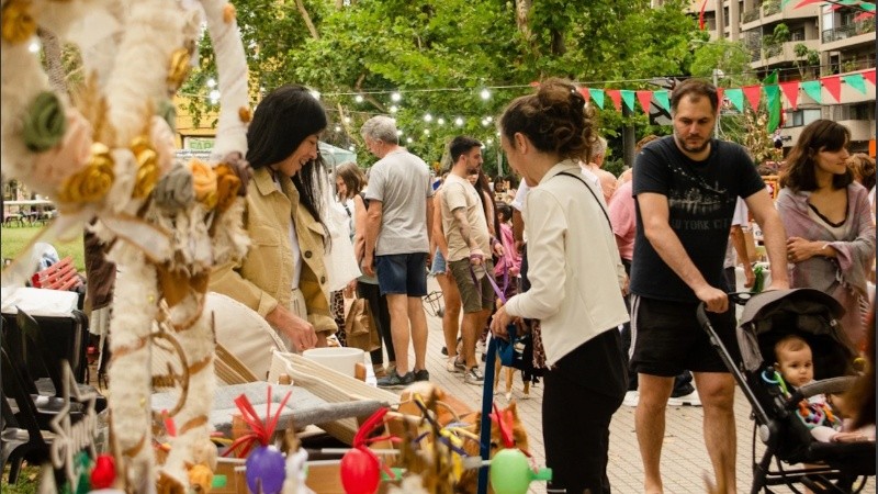 Mercado navideño en el Hipódromo de Rosario. Organiza: Feria La Camelia