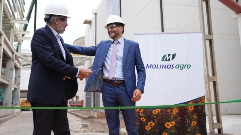 El gobernador durante la inauguración de las obras en la planta de San Lorenzo.