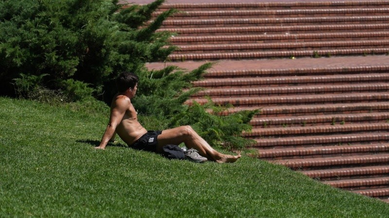 Una jornada para sacarse las zapas y pisar el césped (Alan Monzón/Rosario3).