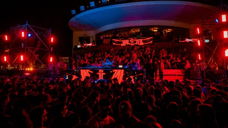 Red Flag propone otra forma de celebrar la Navidad.