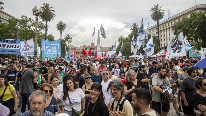 La CGT advirtió con un paro nacional si avanza el proyecto de reforma laboral.