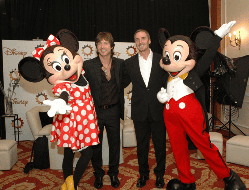 &nbsp;Lerner con Adrián Suar en Disney. 