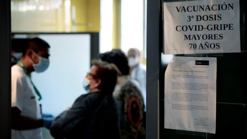 En España se reforzó la vacunación tras el brote de casos de influenza A H3N2 variante K.