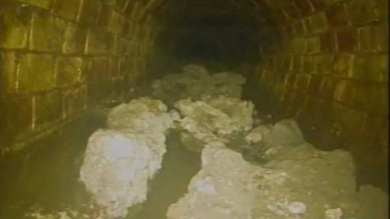 Un pedazo del fatberg de 100 toneladas hallado en las cloacas de Londres.