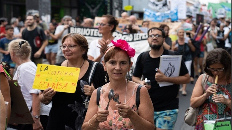 Se trata de un sistema de fomento a que privados financien a los artistas y gestores culturales locales.