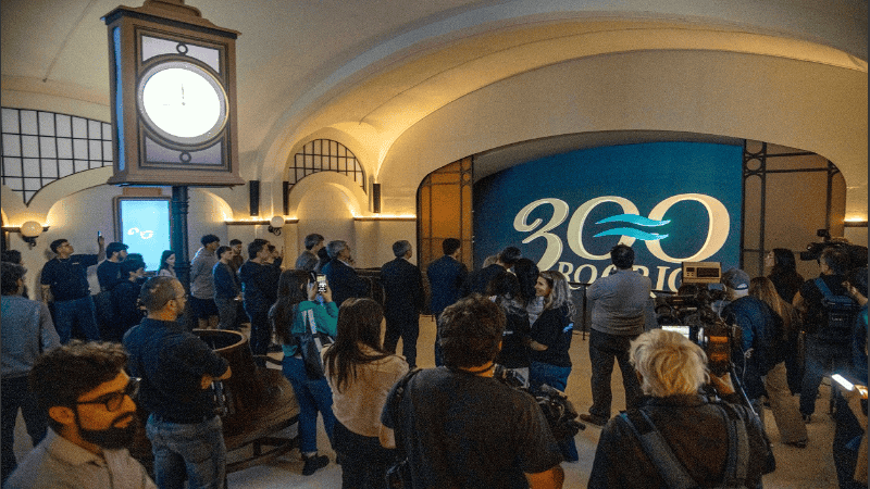 La estación ya es un comienzo del viaje, previo al ingreso al simulador