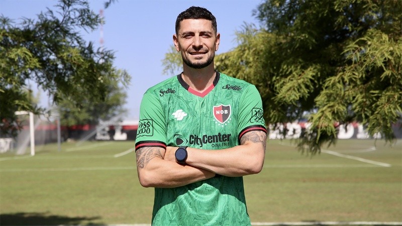 Arias lleva 369 partidos jugados en Primera: 358 goles en contra y 148 veces mantuvo su arco en cero.  