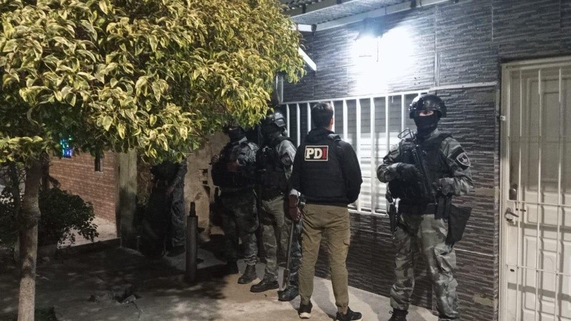 Uno de los 69 allanamientos librados en las últimas horas por seis fiscales.