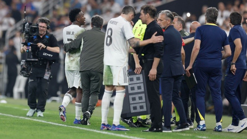 Simeone le dijo a Vinicuis que Florentino Pérez lo iba a 