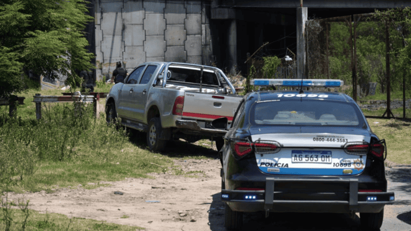 El escape culminó en Colombia y la vía; cuadras después, el ladrón fue detenido.