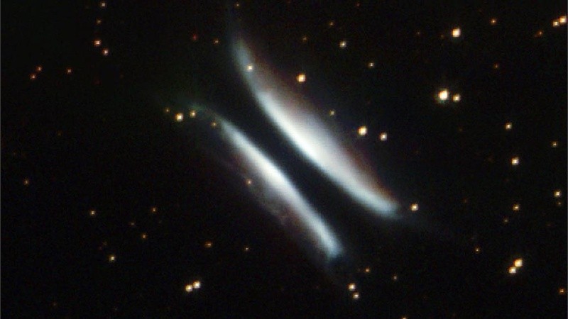 Los ingredientes de la gigantesca hamburguesa celestial son polvo y luz.