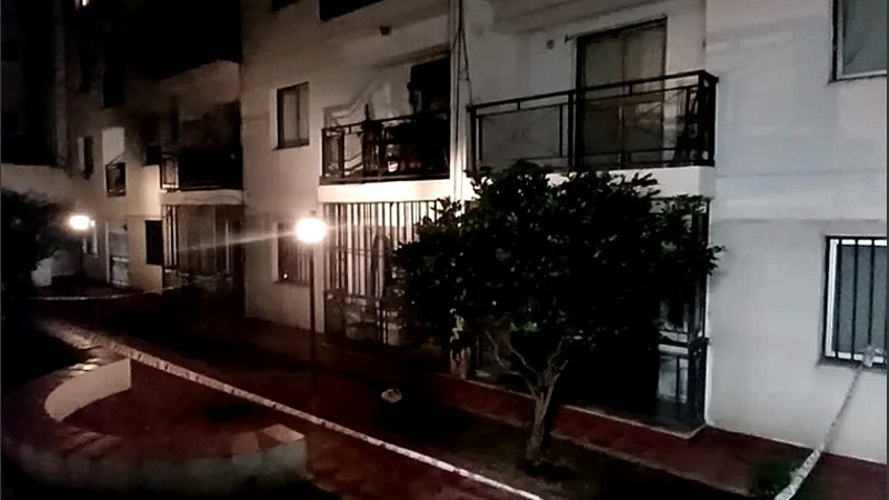 El complejo de departamentos donde ocurrió el violento robo.