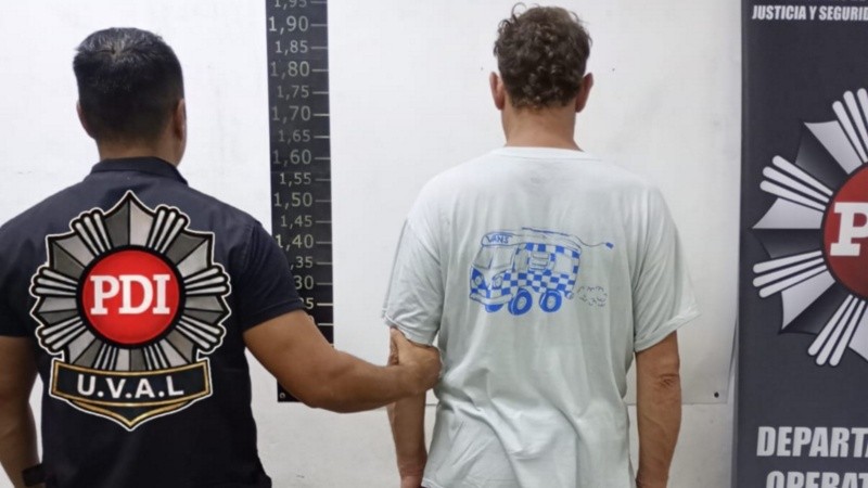 El detenido de este jueves tras los allanamientos.