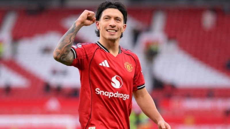 Lisandro Martínez, formado en la cantera leprosa, fue titular en la victoria del United sobre el City.