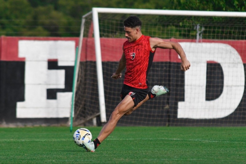 El Zorro Cóccaro entró en el segundo tiempo ante Talleres y forzó el descuento rojinegro.