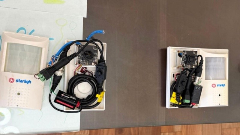 Imágenes de los artefactos que divulgó el propio mandatario en sus redes.