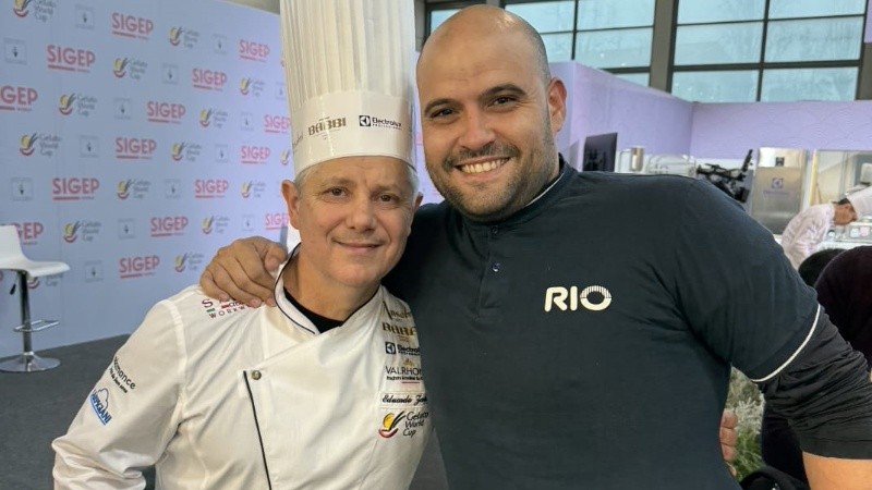 Eduardo Zacaría, capitán de la Selección es maestro heladero de RIO Helados. Su experiencia internacional y su mirada profesional fueron fundamentales para alcanzar este importante resultado.