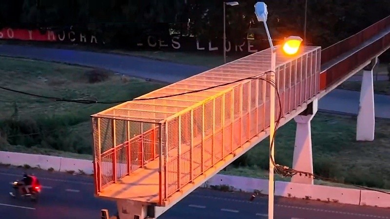 Así quedó la estructura en pie: podrían demoler todo por seguridad.