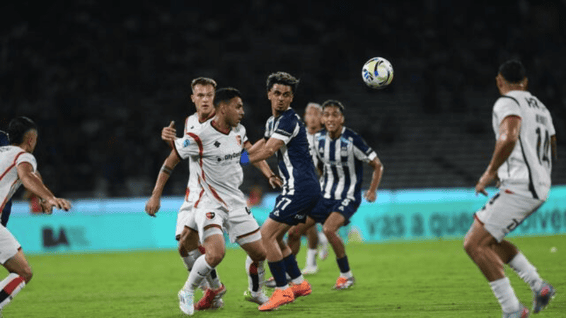 Talleres mostró una mejor cara en el primer tiempo.