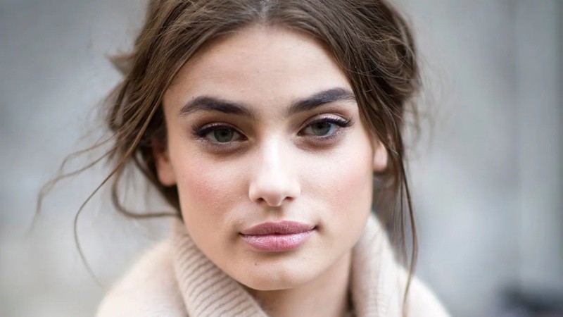 Métodos para encontrar un equilibrio entre cuidado, maquillaje y naturalidad.