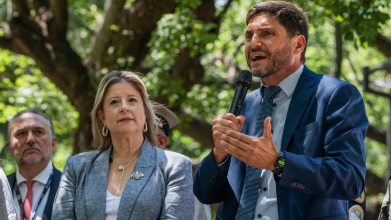 Pullaro remarcó que la coordinación entre los distintos niveles del Estado permitió avanzar en una reducción sostenida del delito y la violencia.