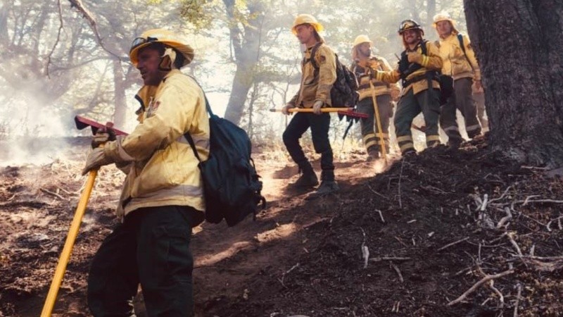 Brigadistas santafesinos en Chubut.