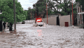 Las calles de la capital salteña intransitables (NA).
