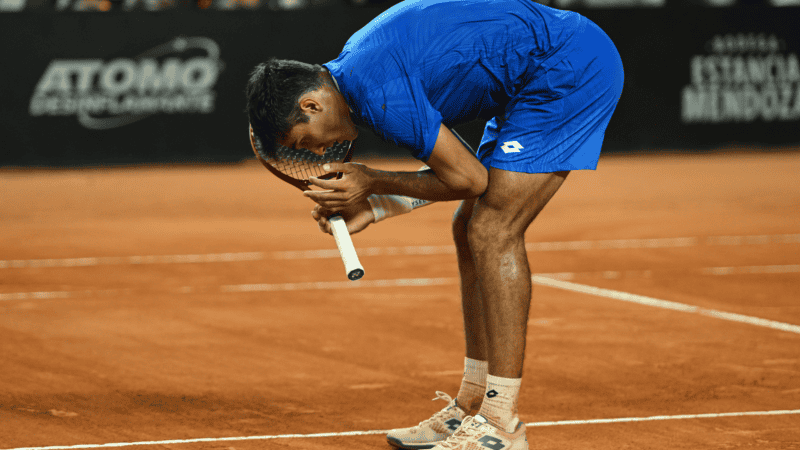 Burruchaga lamenta la derrota en la final del domingo.