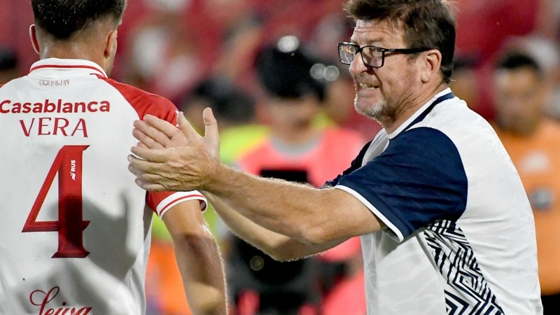 Berti, extécnico de Newell's y campeón como futbolista de la Lepra en los 90, es el técnico de Independiente Rivadavia. (Fotobaires)&nbsp;