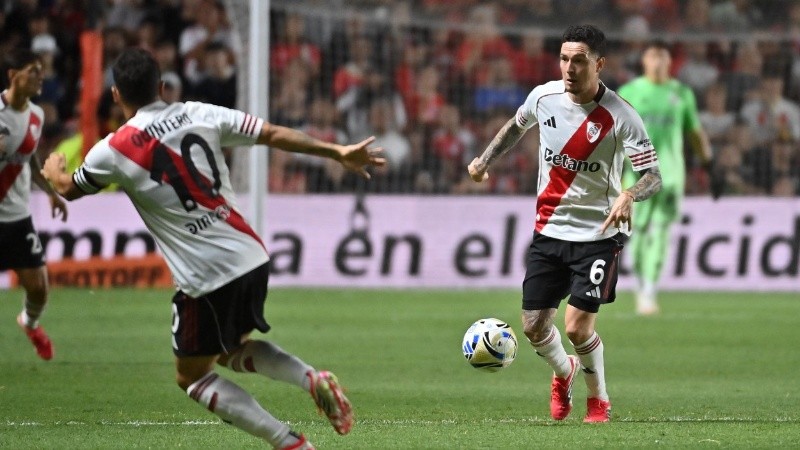 Aníbal Moreno, de mayor a menor en River (Fotobaires).