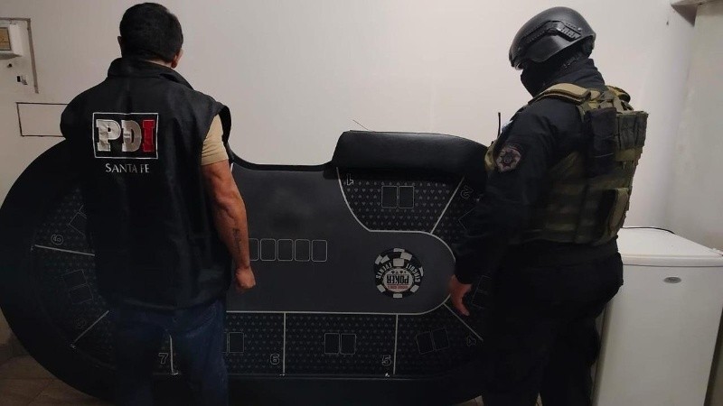 La mesa secuestrada.