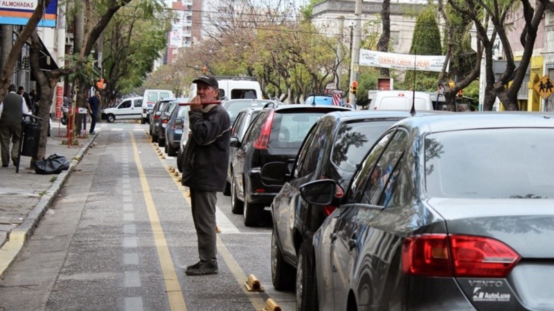 En caso de tener cauce en ambas cámaras, estará prohibida la actividad en todo el territorio provincial.