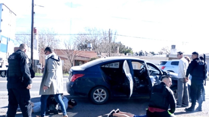 Policía de Firmat dio con los autores a unos 70 kilómetros del hecho.