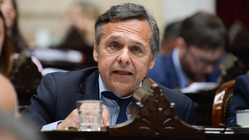 Giuliano advirtió sobre el riesgo institucional de la reforma electoral que impulsa Milei.