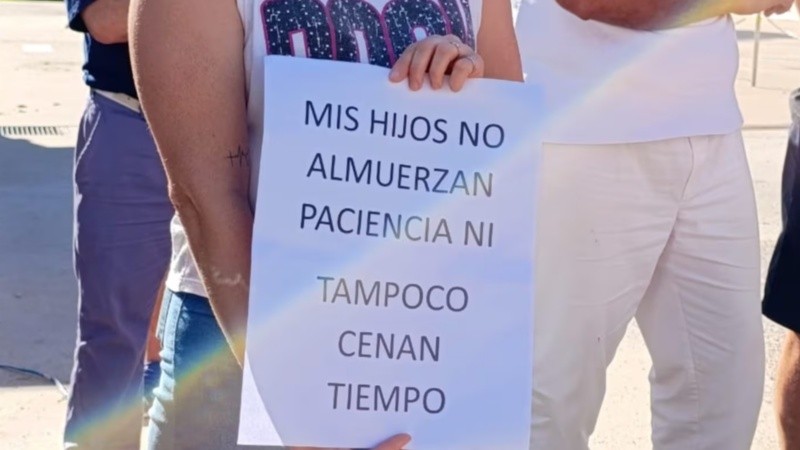 Mujeres de los trabajadores impulsan acciones para ampliar la difusión del conflicto y sostener la presión social