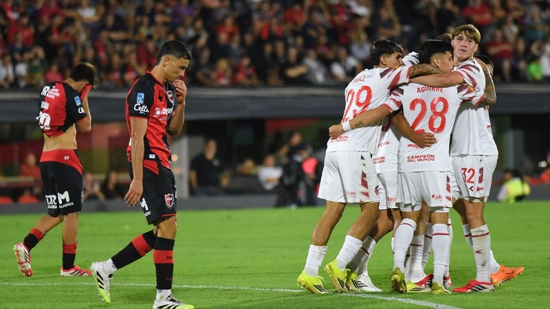 Newells vs Estudiantes
Foto: FOTOBAIRES
Fecha 7 Torneo Apertura Liga Profesional.