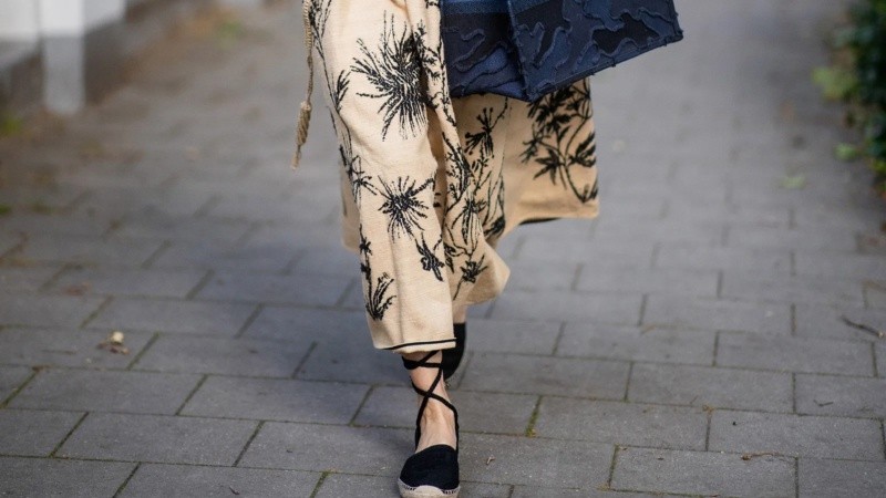 Un calzado cómodo, versátil y con un aire elegante que puede adaptarse a múltiples ocasiones.