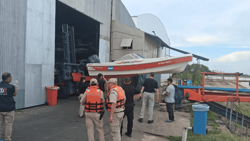 La embarcación que había quedado a la deriva.