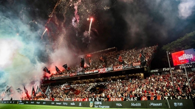 Newell's enfrenta a Central en el Coloso.