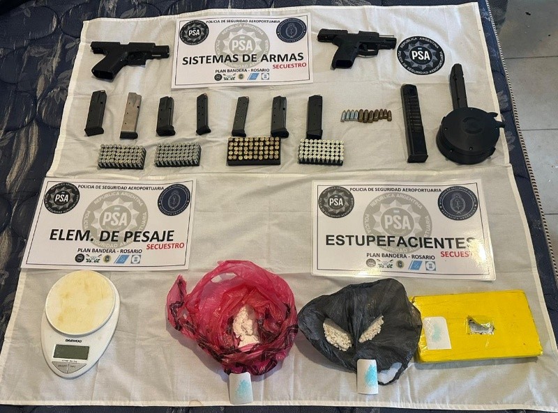 El material incautado por la PSA en pasaje Oliden.