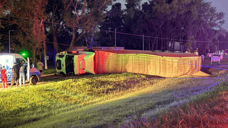 El camión en Ricardone. Foto Baigorria Inform.&nbsp;