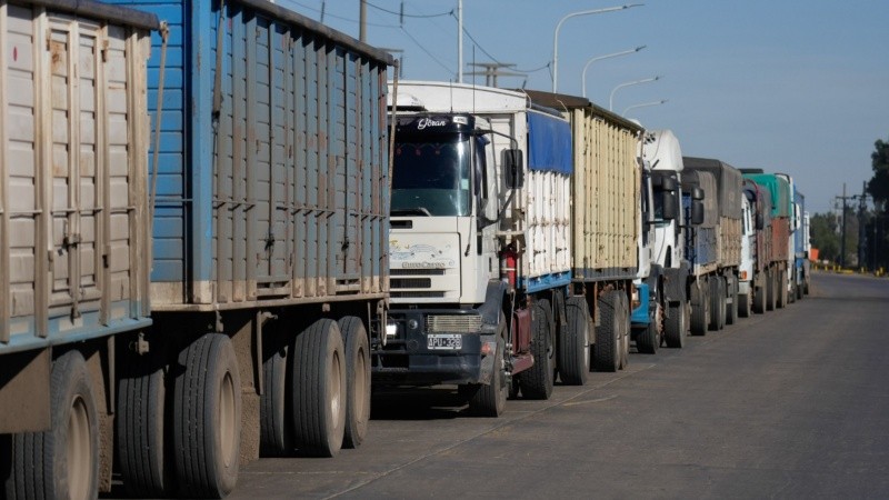 Una medida del gobierno provincial para ordenar camiones que no convence al acopio