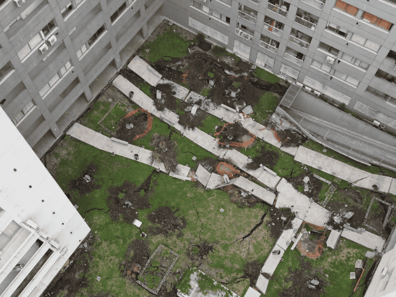 El derrumbe en Parque Patricios desde el drone de Infobae (Foto: Gastón Taylor)&nbsp;