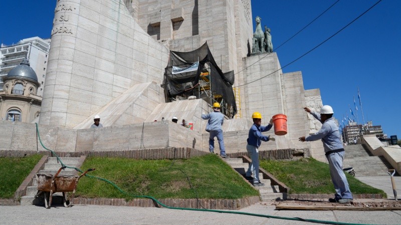 Desde octubre dejaron de llegar los pagos para las obras que se suspendieron este lunes.