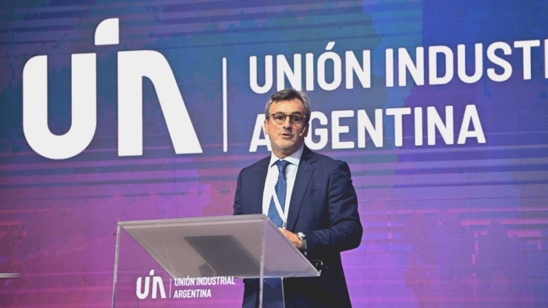 La UIA difundió un comunicado en defensa de la industria argentina.