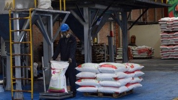 Argentina importa más del 60 % de sus fertilizantes nitrogenados desde países del Medio Oriente.