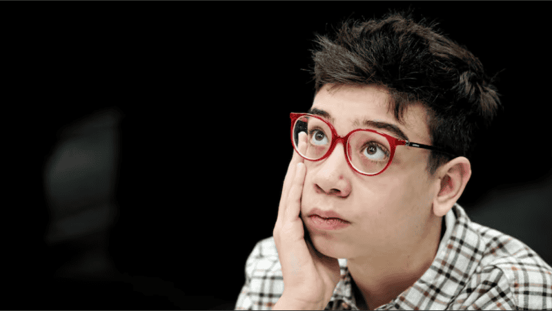 En una posición de altísima complejidad y con el reloj apretando, el argentino cometió una imprecisión que el ruso no perdonó.