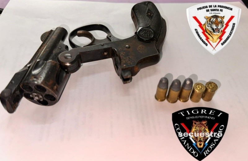 El .32 incautadoen barrio Ludueña.